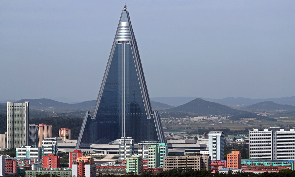 Hotel Ryugyong: Raksasa Tidur di Pyongyang