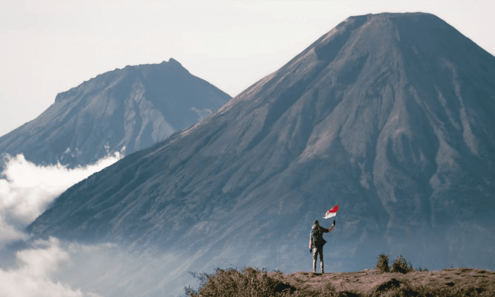 Gunung Tertinggi Di Indonesia: Fakta Menarik Puncak Jaya Wijaya