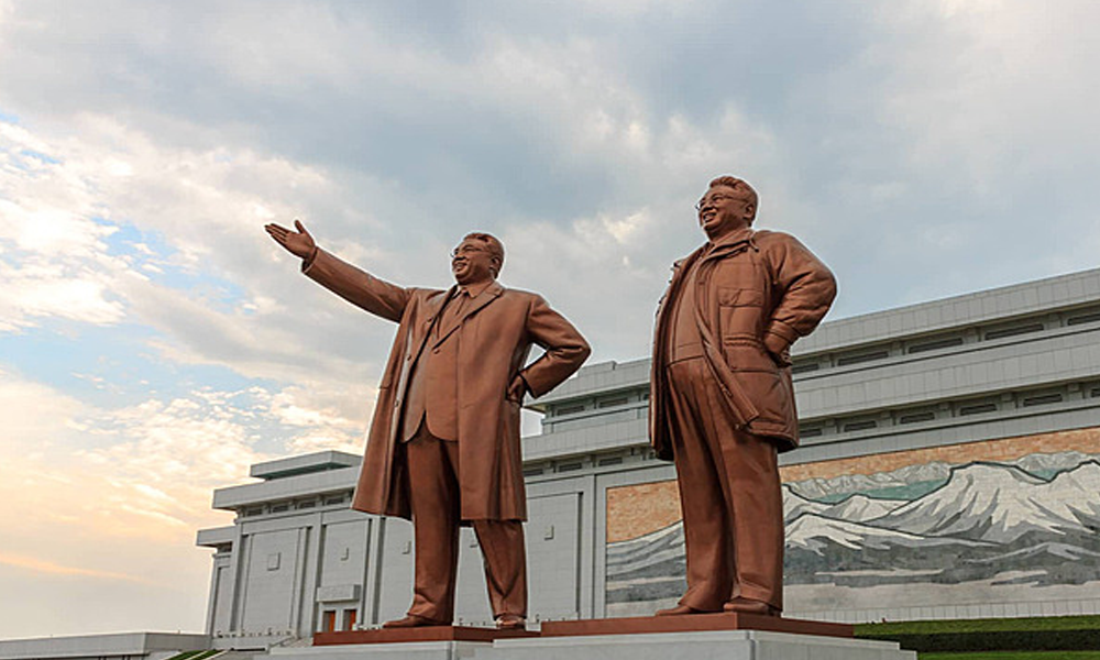 Monumen Agung Mansudae: Simbol Kekuasaan di Pyongyang